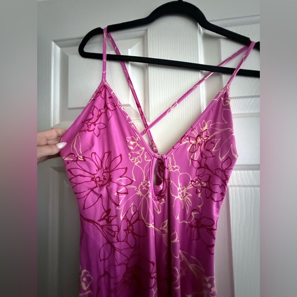 RESA Sophia Midi Dress in Azalea – Size Small
💖 Never Worn | No Tags - Picture 7 of 12